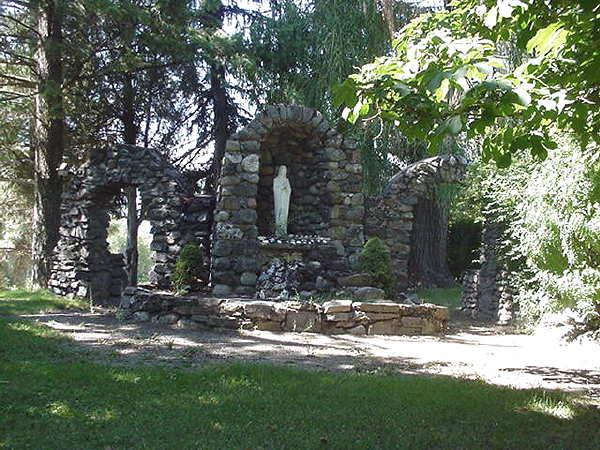 Lady of the Valley Cemetery, Ward, Washington - entrance